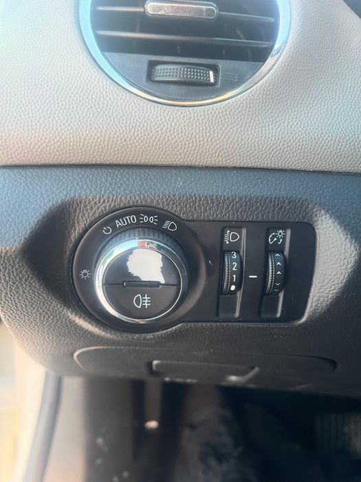 Продам Chevrolet Cruze 2012 1,6