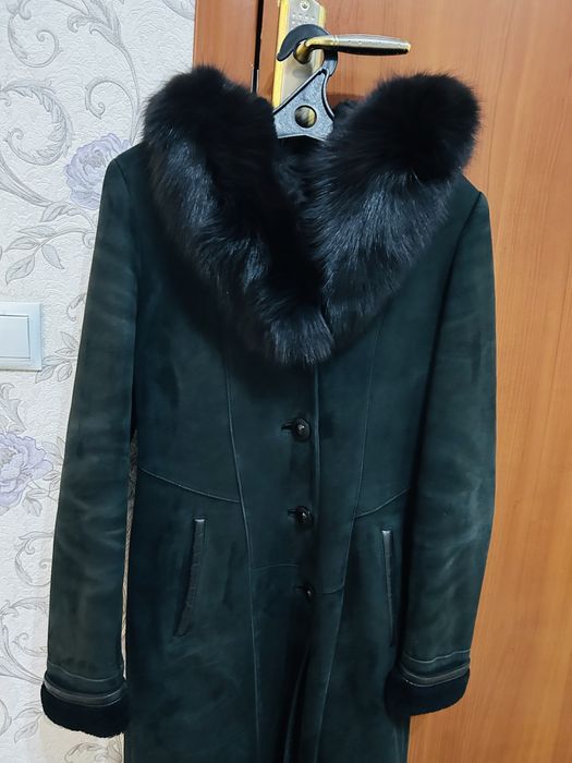 Зимняя черная  Дубленка