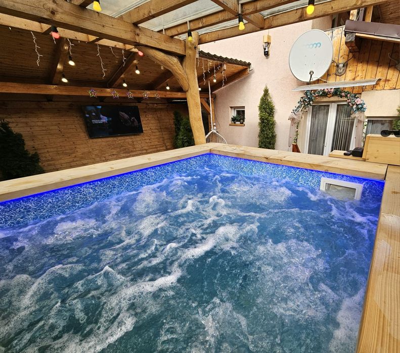 Cabana la munte cu jacuzzi piscina gratar ceaun