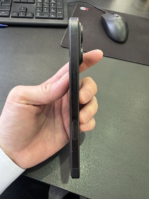 Продам iphone 16 128gb