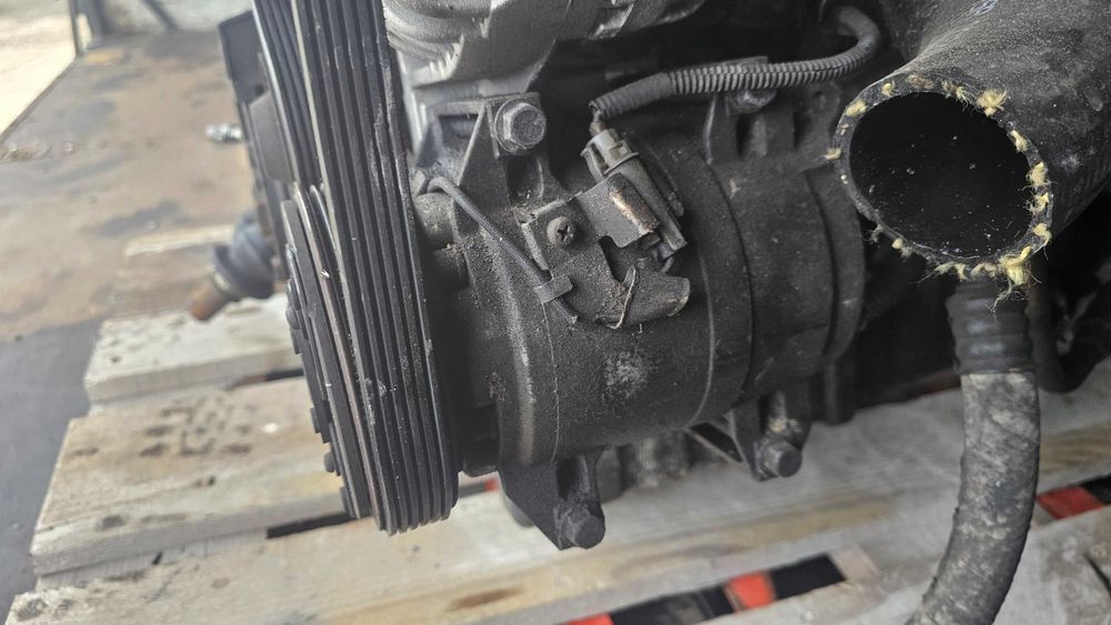 Двигател Volvo V70 163кс D5