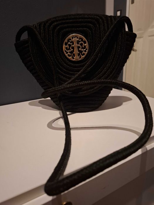 Плетена черна чанта