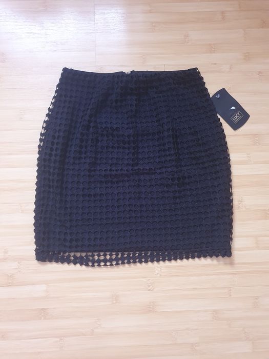Fusta neagra scurta