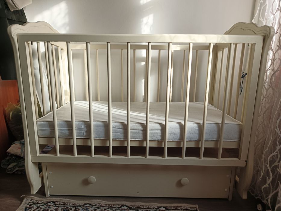 Продам манеж срочно