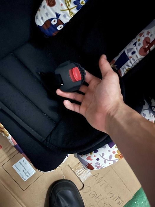 Vand scaun auto pentru copii