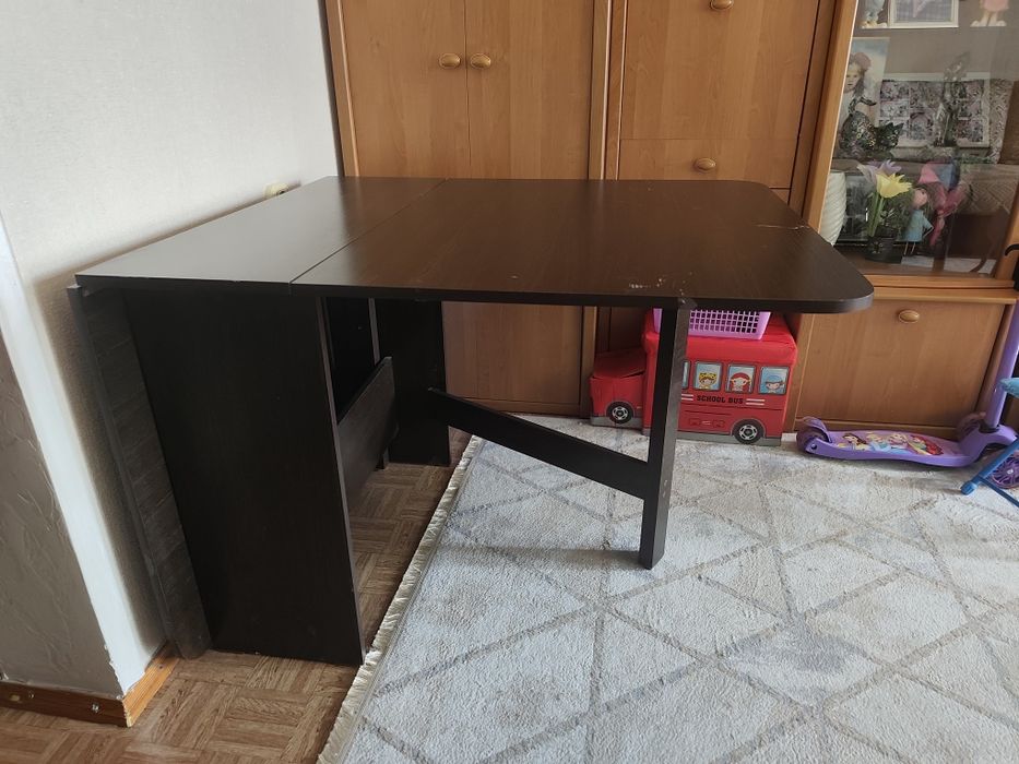 Продам стол-книжку