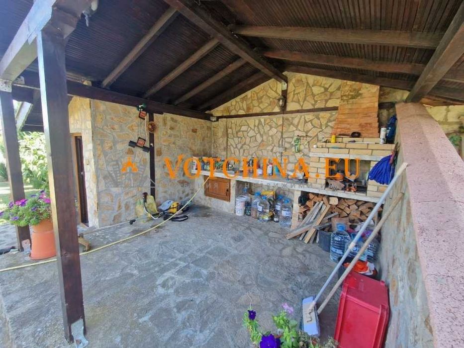 Едноетажна къща с голям двор в село Славеево