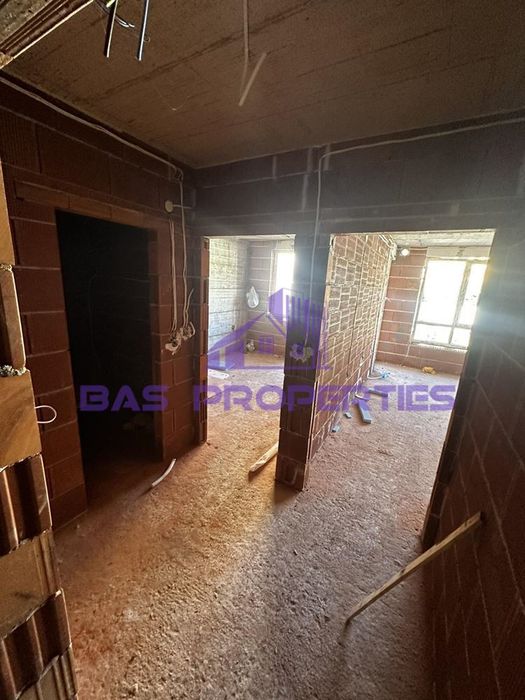 Продава се Двустаен апартамент в София, Карпузица - 57 кв.м за 2018 €/кв.м - Снимка #2