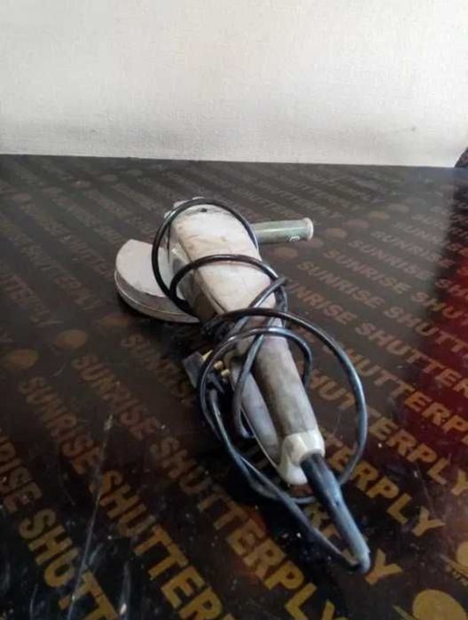 Ъглошлайф 230мм 2200вата перфектно състояние