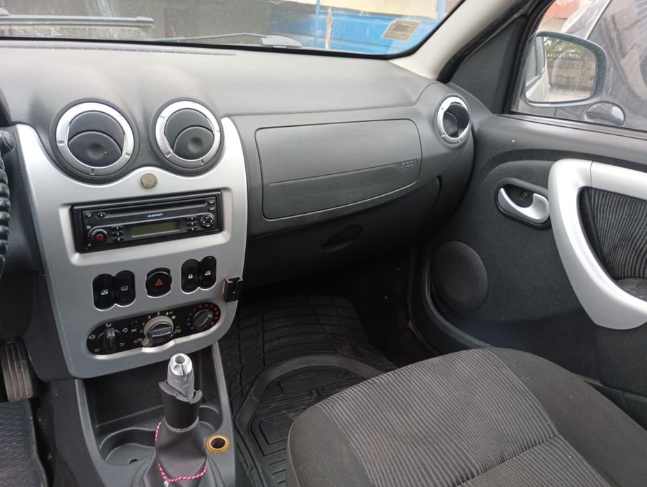 Дачия Сандеро 2008