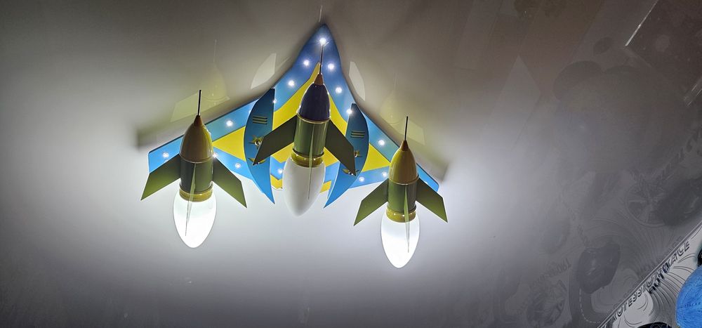 Люстра в детскую комнату