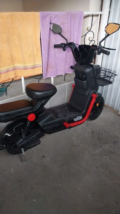 Срочно продам Электроскутер в отличном состоянии