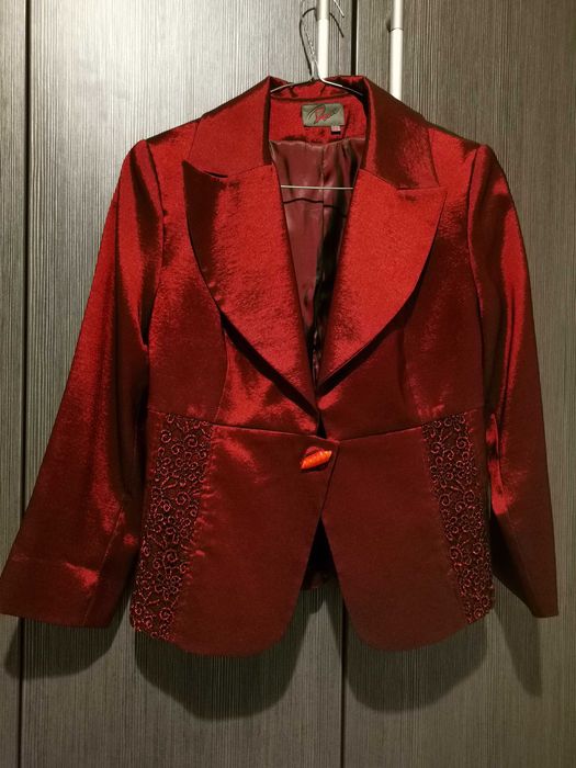 Официално дамско сако от тафта размер 42