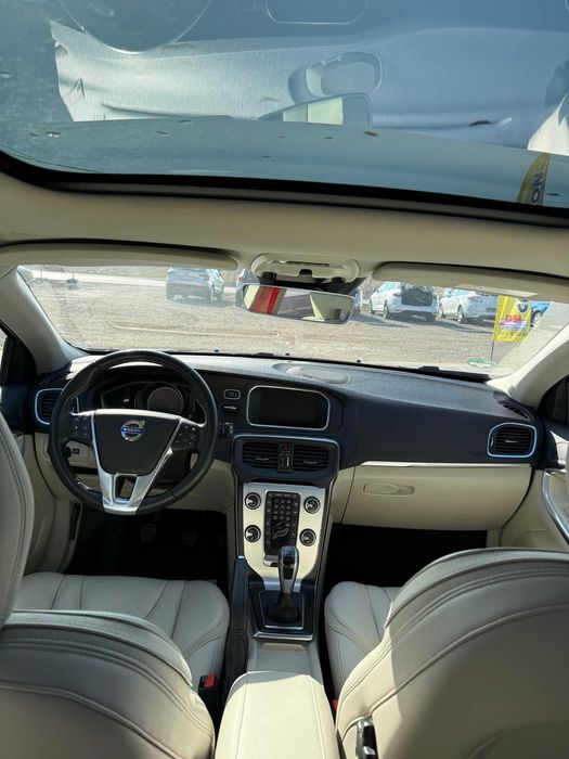 Volvo V40 Ocean Race 2016 - 2.0 diesel - 7490e