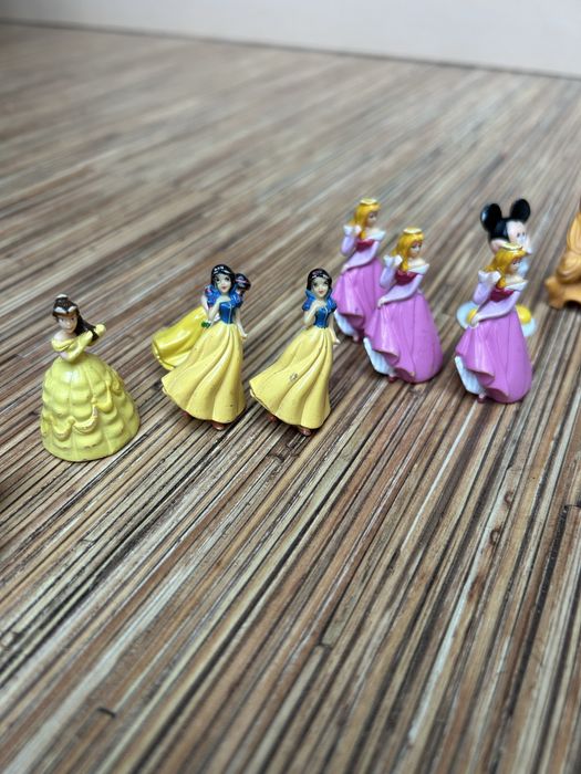 Стари играчки от kinder яйца и други