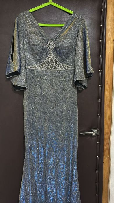 Платья 40-42 размер