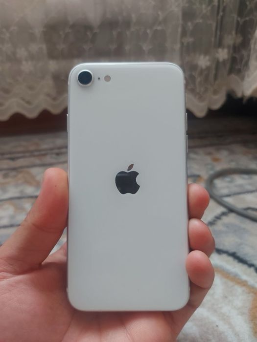 Продам Iphone SE 64GB