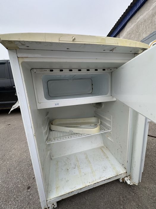 Холодильник сатылады