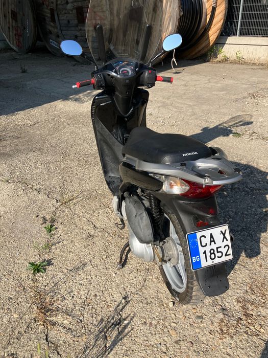 Продавам скутер Хонда SH 150i