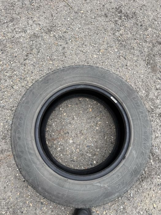 235/65/17 Шины Goood year Wrangler