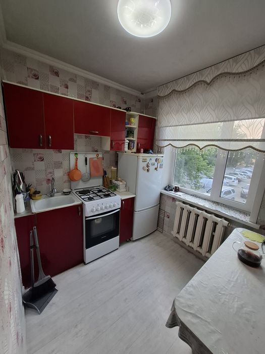 Продам 3-х ком квартира 2-этаж . Торг уместен - Vista 3