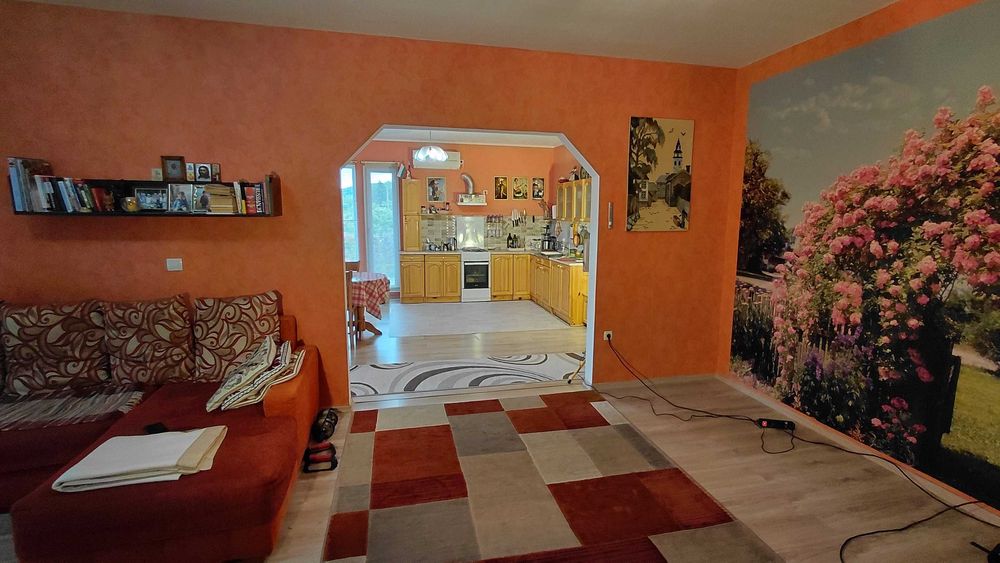 Имот с.Одринци - 2 къщи и парцел 1400 кв