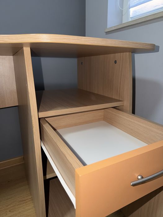 Бюро 125×60×70 cm – с чекмедже и шкаф