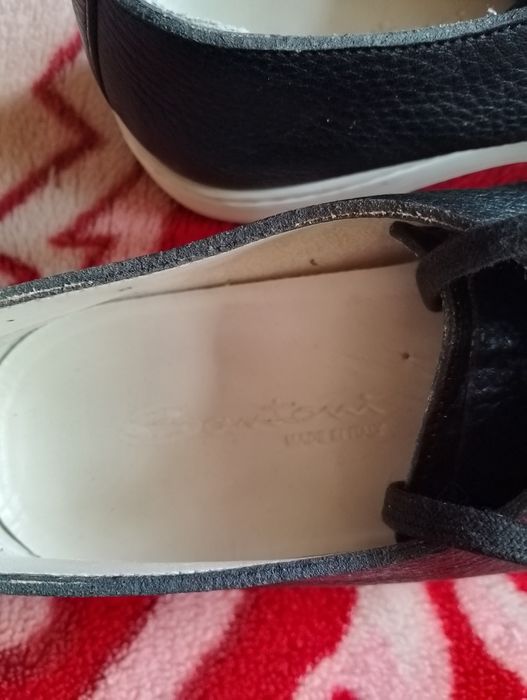 Vând pantofi (mocasini) din piele naturala