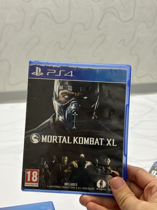 PS4 1TB продам