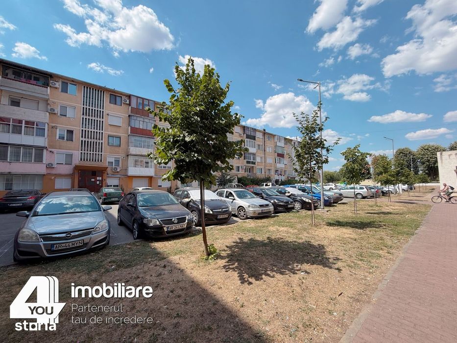Apartament 3 camere Ineu langa Primarie ,82 mp, cu termotecă