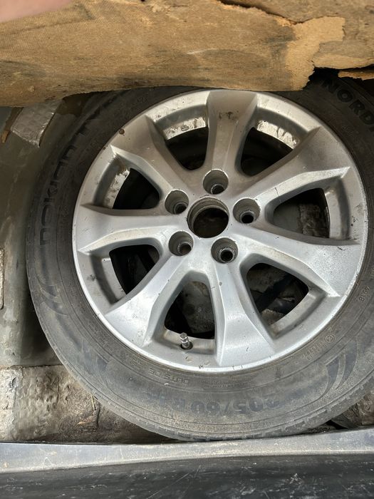 Запаска Camry 40