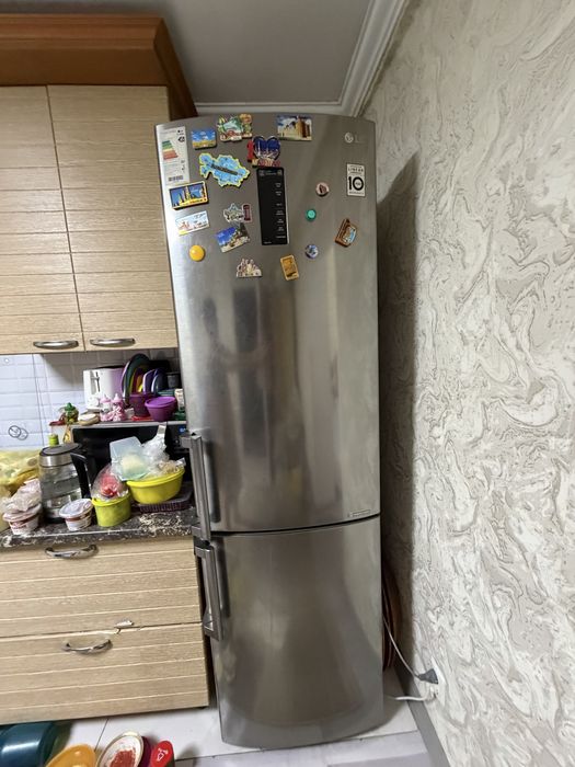 Продаю холодильник LG