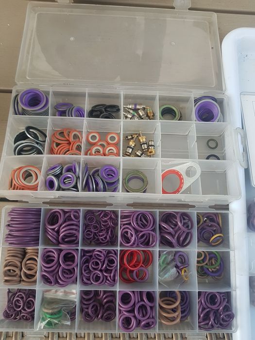 Încărcare freon auto  , freonizare auto R 134 A și R 1234yf.