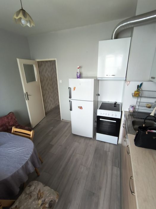 3 стаен апартамент 4 стаен апартамент под наем жк Красна поляна