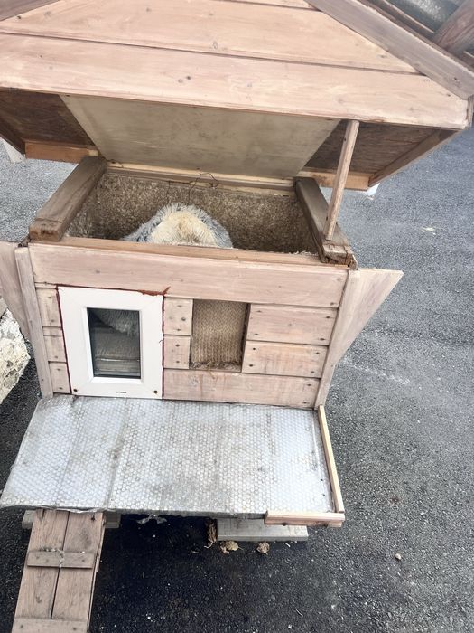 Дом для кошки двухэтажный