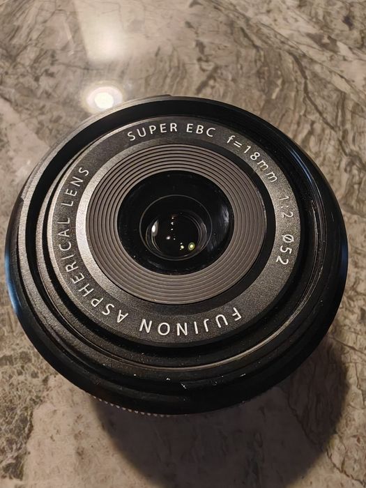 Obiectiv Fujifilm XF 18mm f/2 R ca nou