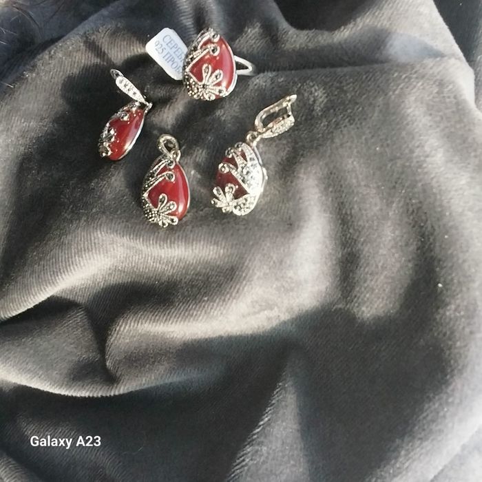 Продам серебро набор новый