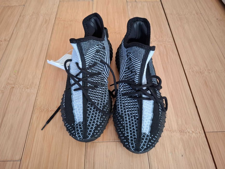 Adidasi Adidas Yeezy