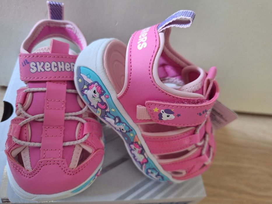 Сандали за момиченце skechers