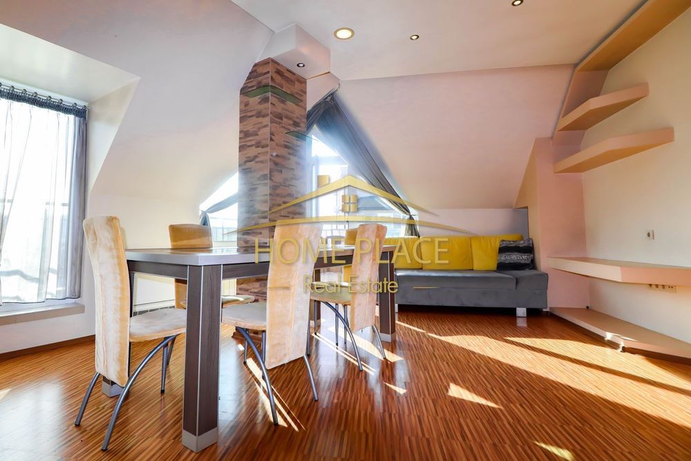 Четиристаен апартамент в района на Колхозен пазар