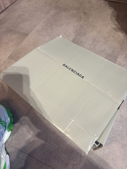 balenciaga track