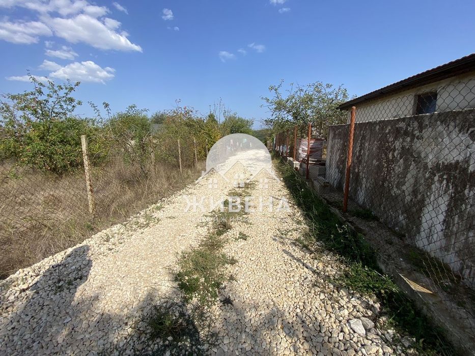 Продавам парцел в с.Константиново, площ 500 кв.м