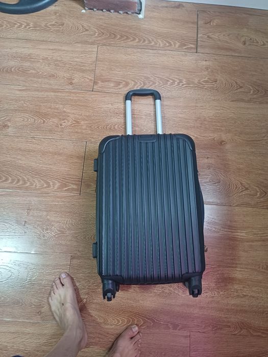 Чемодан. Бу в хорошем состоянии