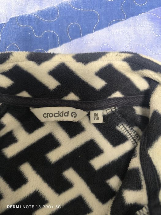 Продам флисовую кофту crockid