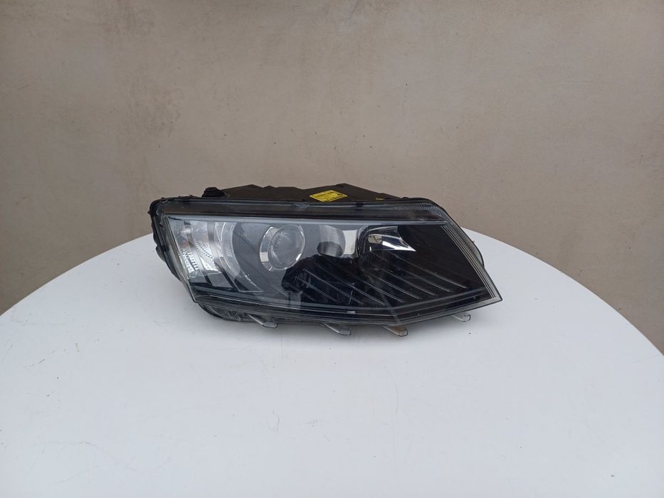 Десен фар за Skoda Octavia 3;   2013г.-2017г.