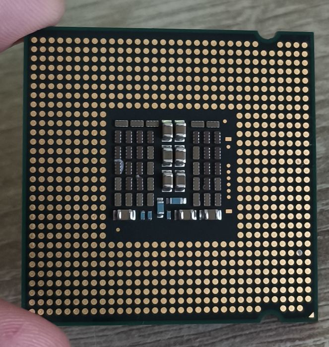 Procesoare Intel Core 2 QX9650 Q9550 E8500 E8400
