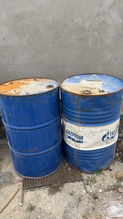 Бочка 200л 2шт Шығыс 3 те тұр