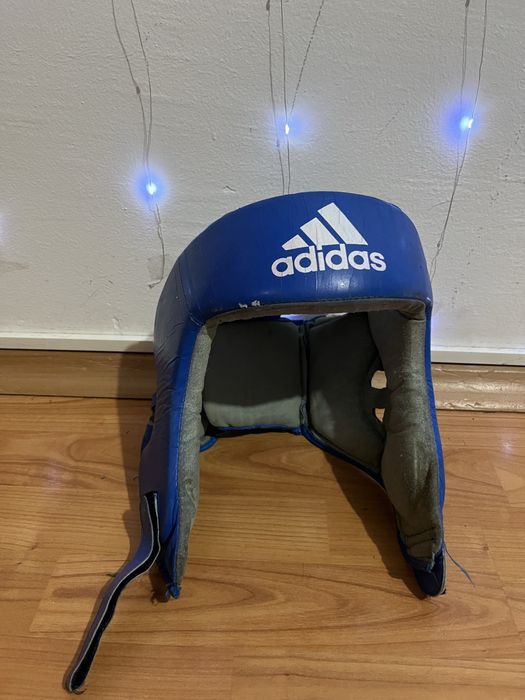 Vand casca de box IBA-Adidas ( Negociabil)