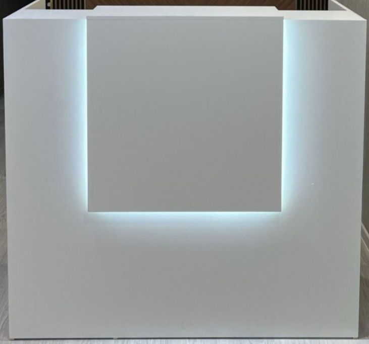 Reception stoli Horatio yangi