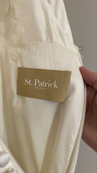 Rochie de mireasă din tafta cu trenă, A Line